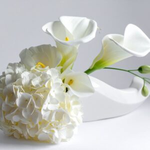 סידור פרחים לשולחן ספיר