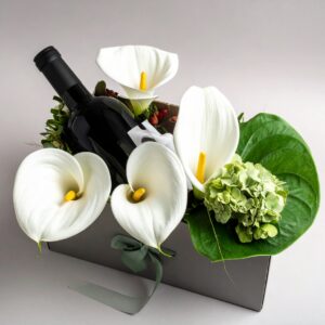 מארז יין ופרחים לבנה