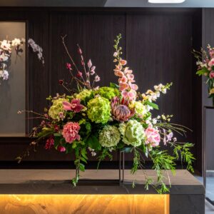 סידור פרחים מים