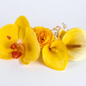 סיכת פרחים לראש ברבור